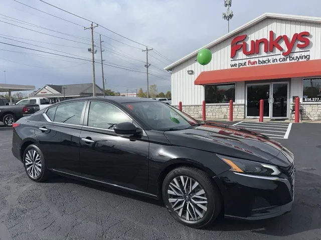 2024 Nissan Altima SV