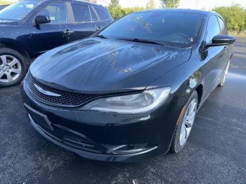 Black 2016 Chrysler 200 S for sale in Grove City, OH