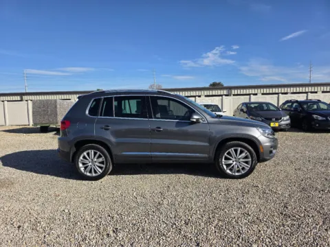 More photos of 2014 Volkswagen Tiguan SE at Driven, ID