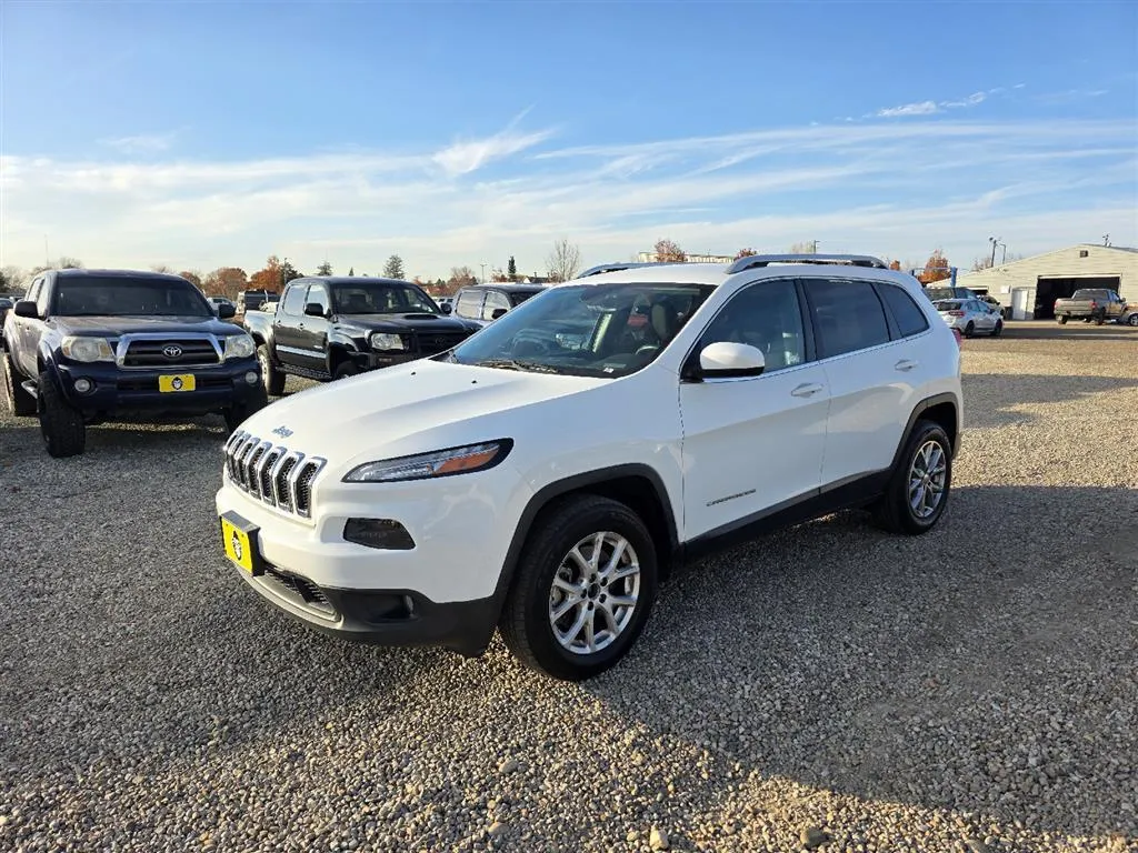 White 2015 Jeep Cherokee Latitude for sale in Boise, ID