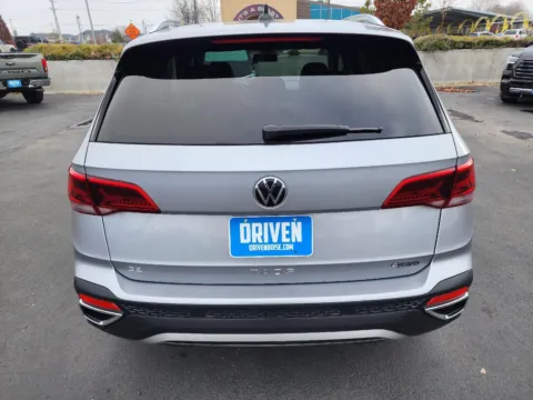 More photos of 2022 Volkswagen Taos SE at Driven, ID