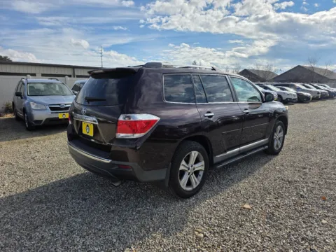 More photos of 2011 Toyota Highlander Limited at Driven, ID