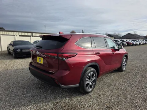 More photos of 2021 Toyota Highlander XLE at Driven, ID