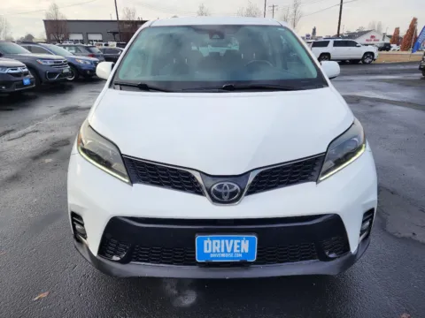 Photos of 2018 Toyota Sienna SE 8-Passenger for sale in Boise, ID at Driven