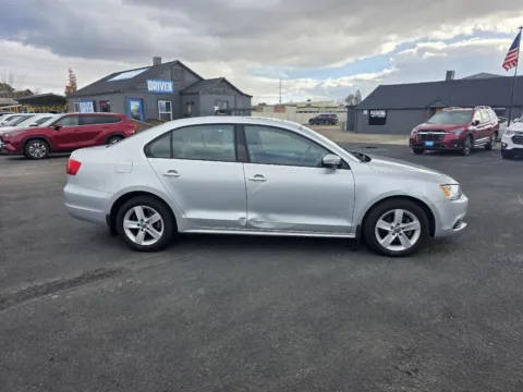 More photos of 2012 Volkswagen Jetta Sedan TDI w/Premium at Driven, ID