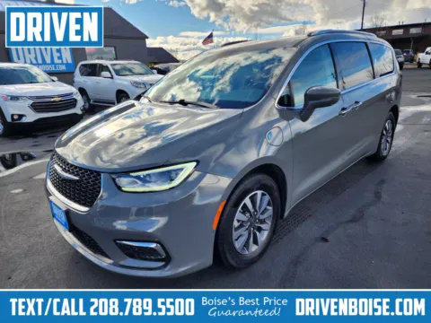 Gray 2021 Chrysler Pacifica Hybrid Touring L for sale in Boise, ID