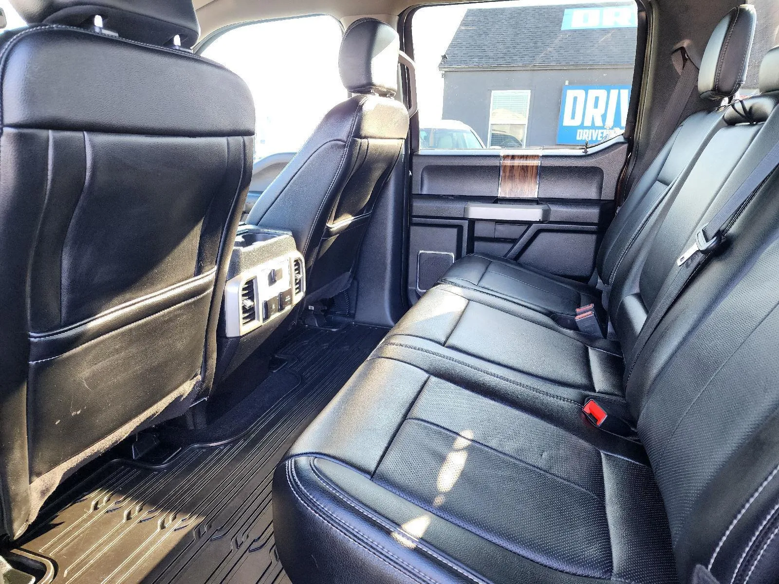 2020 Ford F-150 Lariat - Photo 8