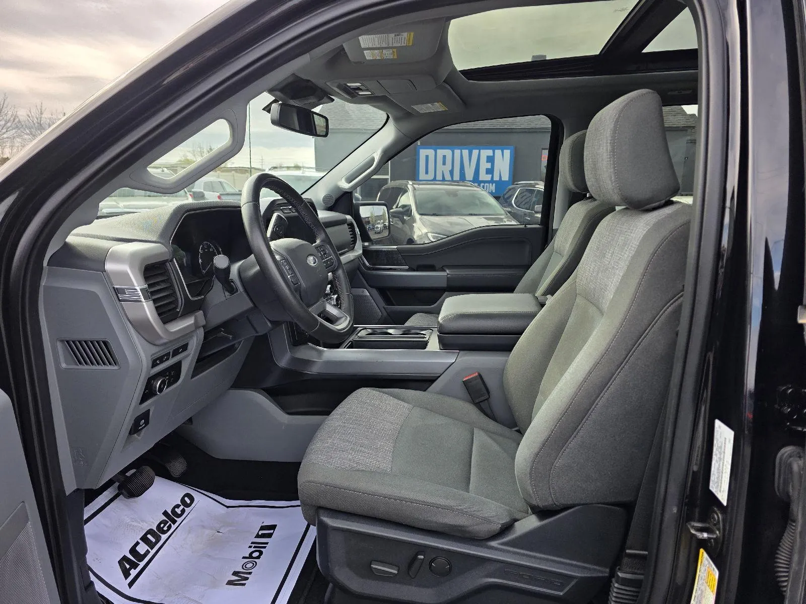 2023 Ford F-150 XLT - Photo 7