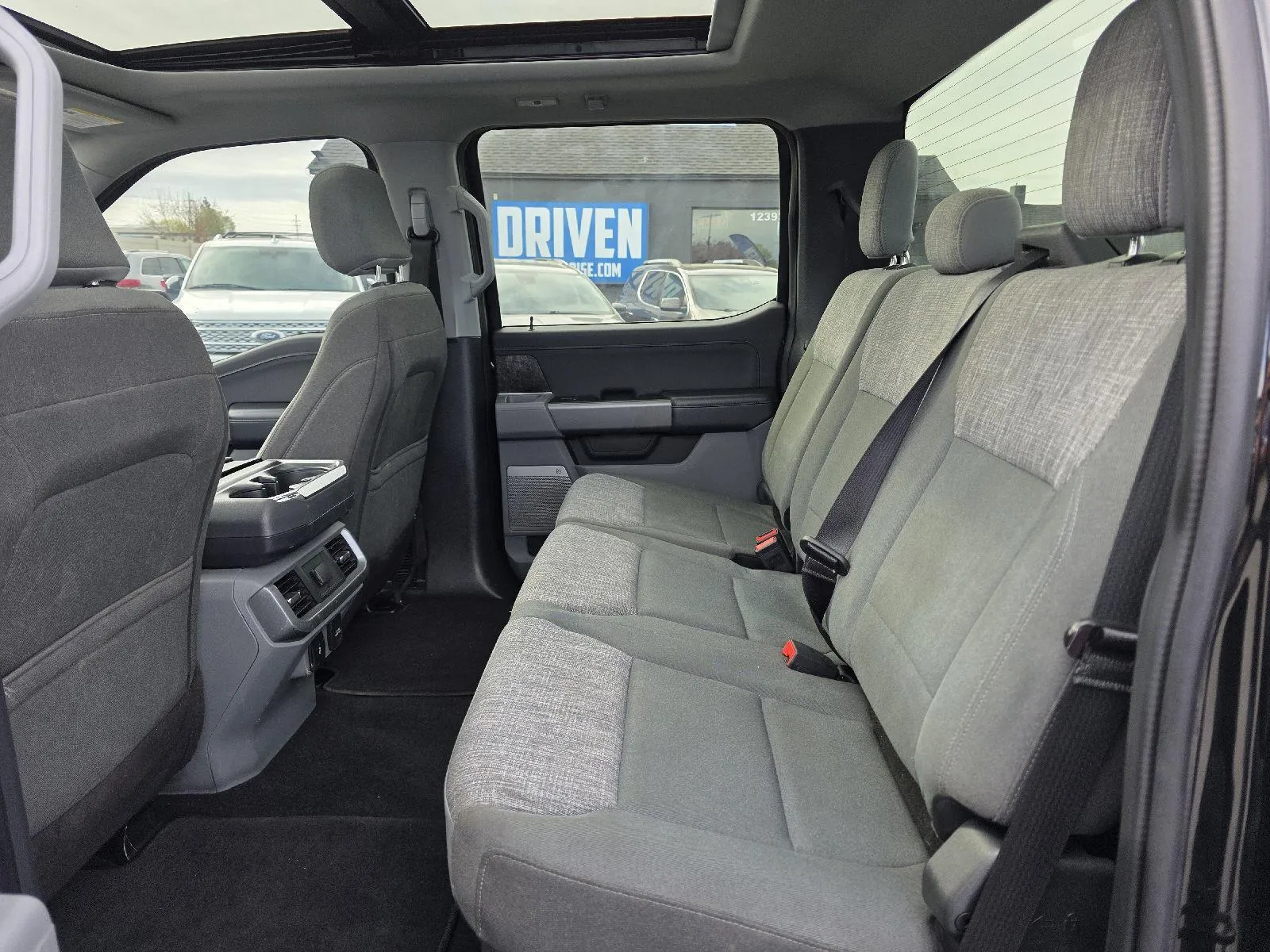 2023 Ford F-150 XLT - Photo 10
