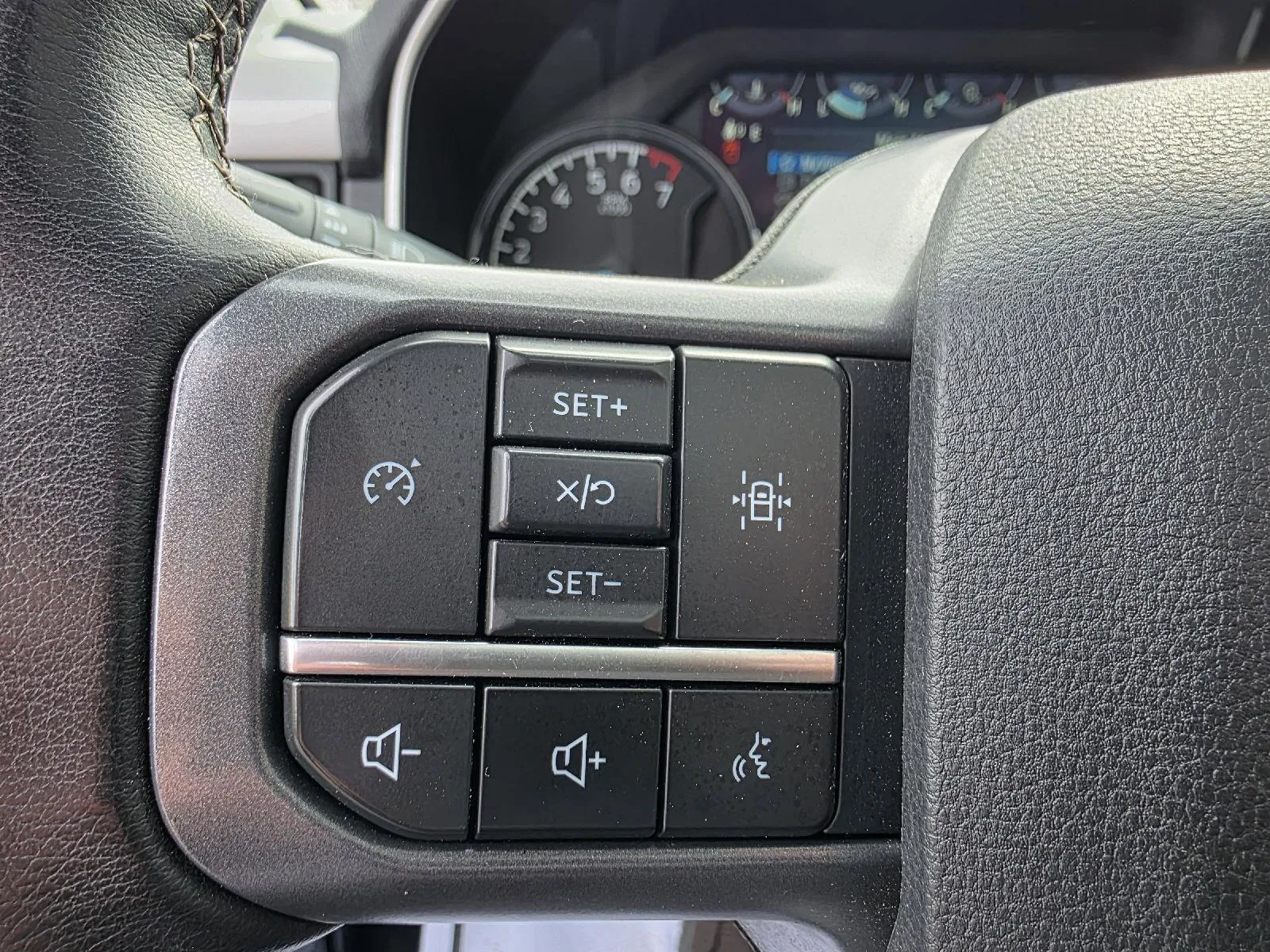 2023 Ford F-150 XLT - Photo 15