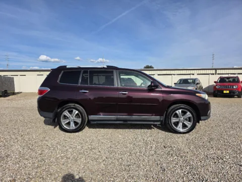 More photos of 2011 Toyota Highlander Limited at Driven, ID