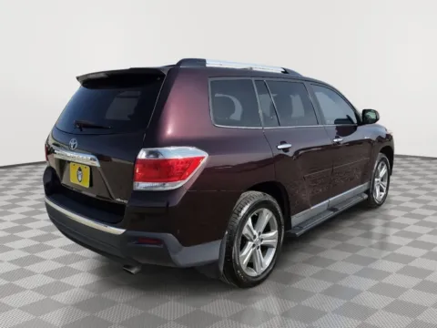 More photos of 2011 Toyota Highlander Limited at Driven, ID