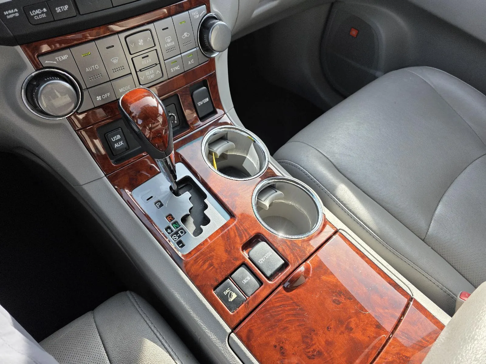 2011 Toyota Highlander Limited - Photo 19