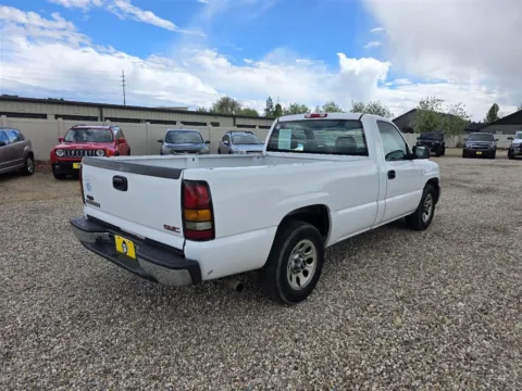 More photos of 2007 GMC Sierra 1500 Classic Work Truck at Driven, ID