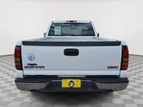 More photos of 2007 GMC Sierra 1500 Classic Work Truck at Driven, ID