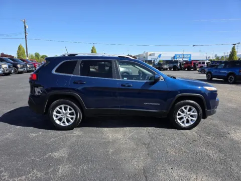 More photos of 2018 Jeep Cherokee Latitude at Driven, ID