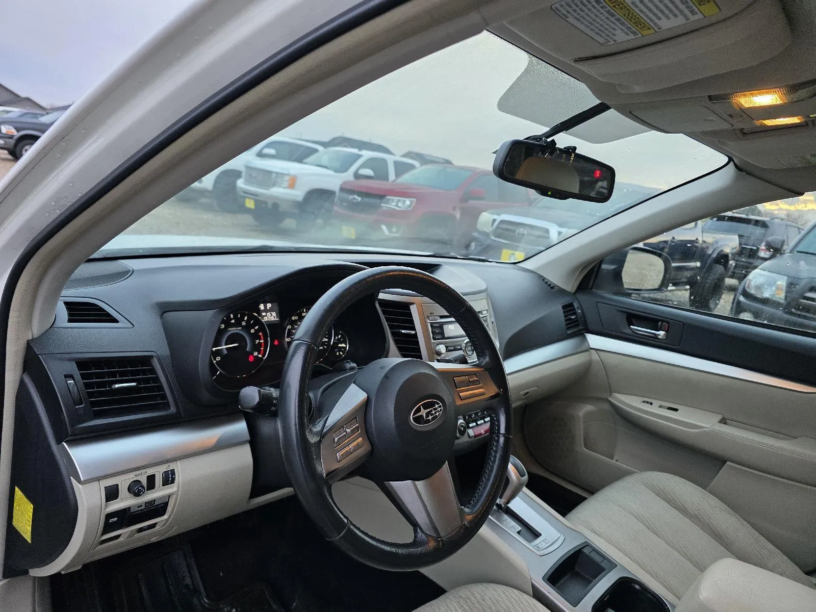 2010 Subaru Outback I Premium - Photo 10