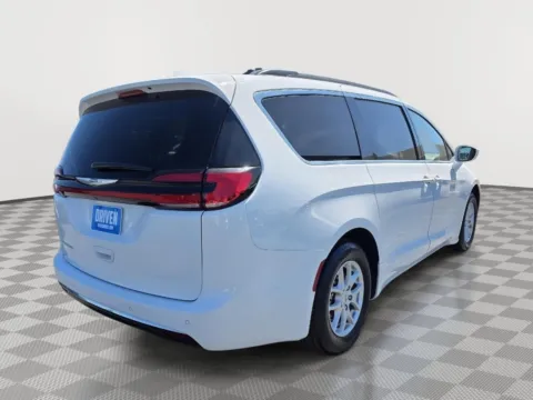 More photos of 2022 Chrysler Pacifica Touring L at Driven, ID