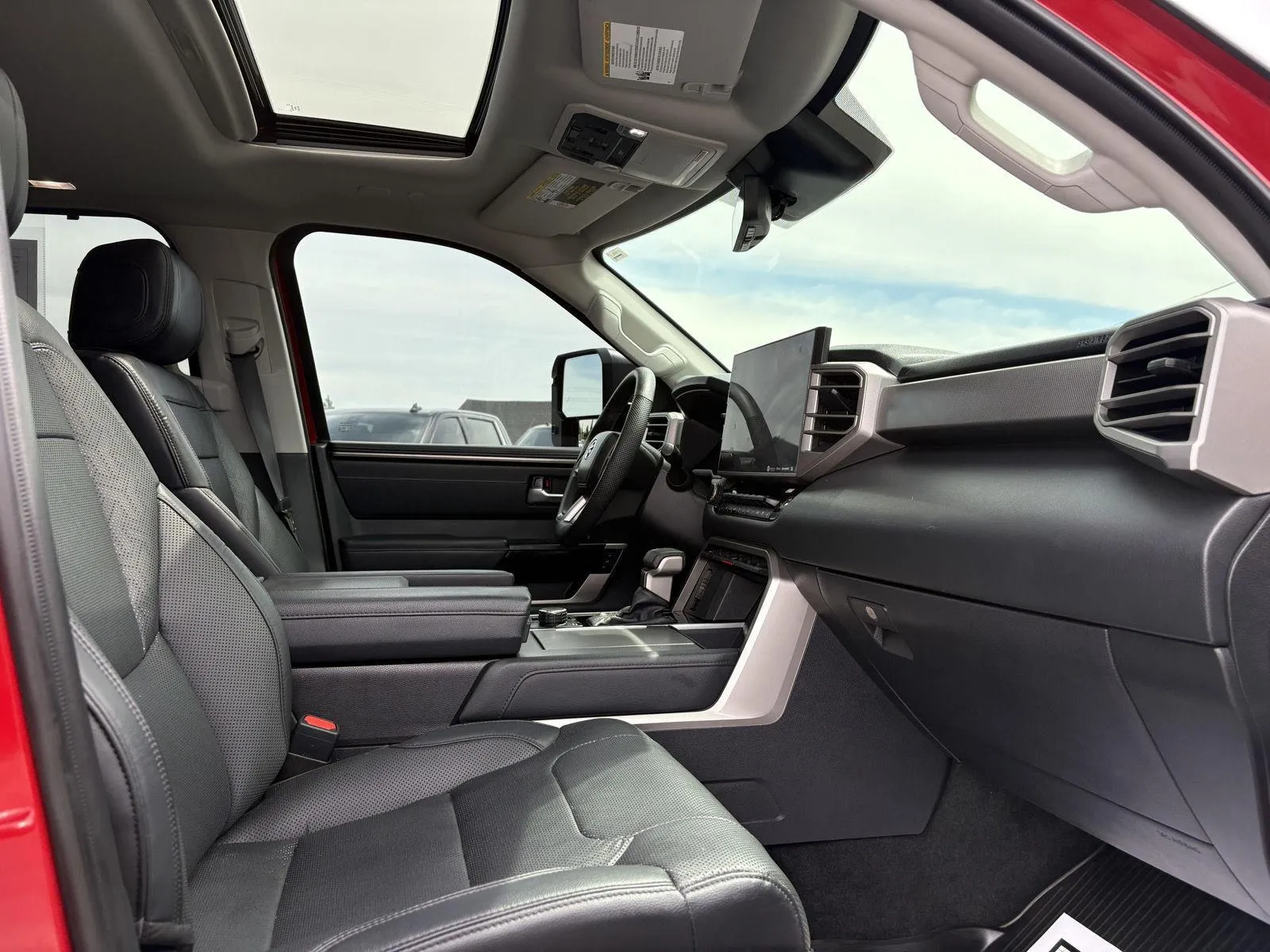 Toyota Sequoia photo 21