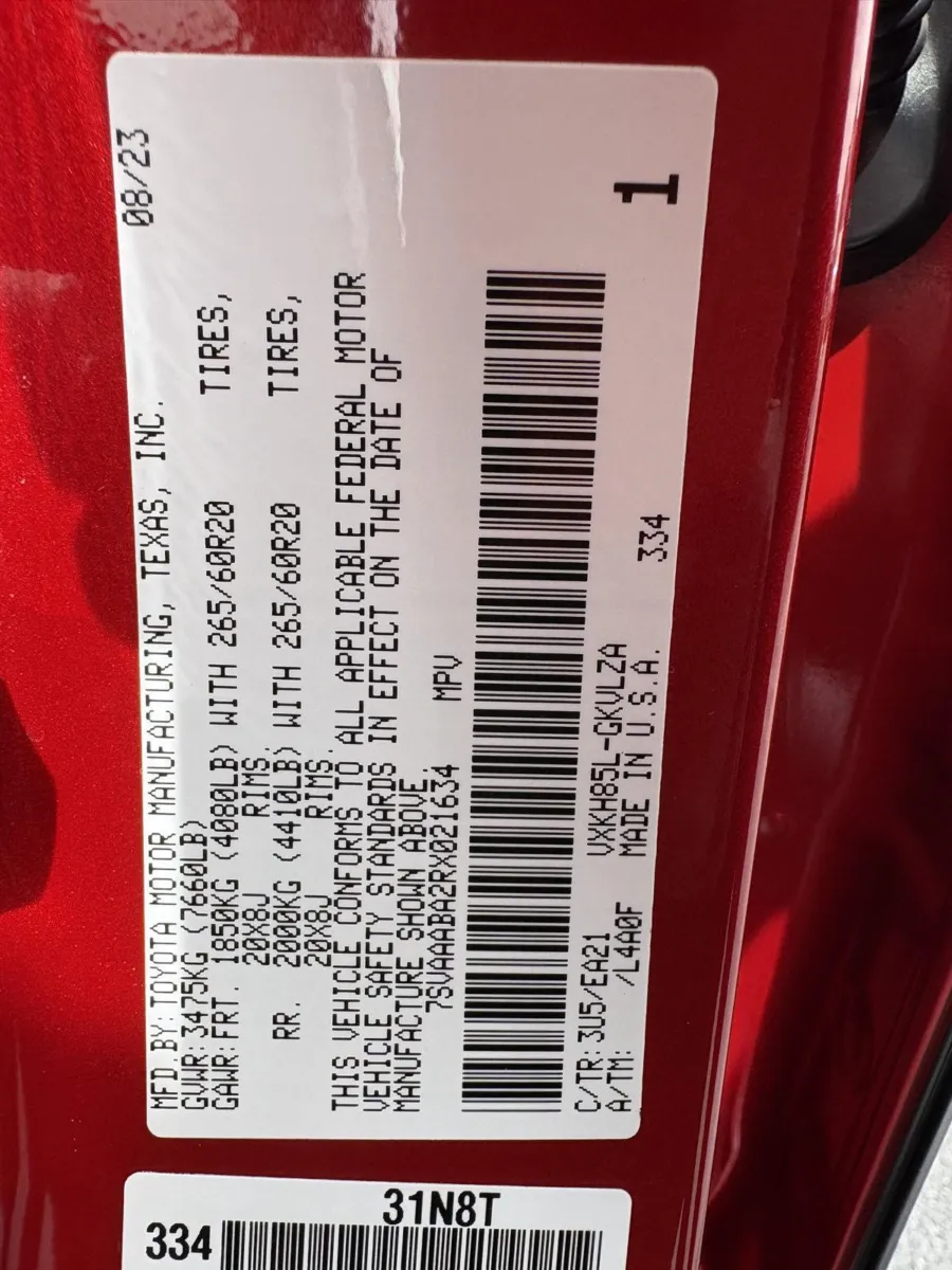 Toyota Sequoia photo 24