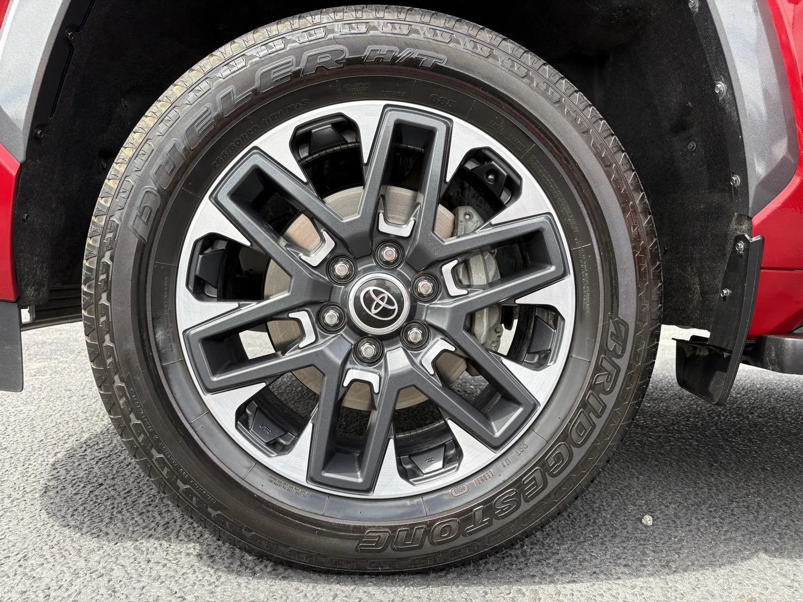 Toyota Sequoia photo 25