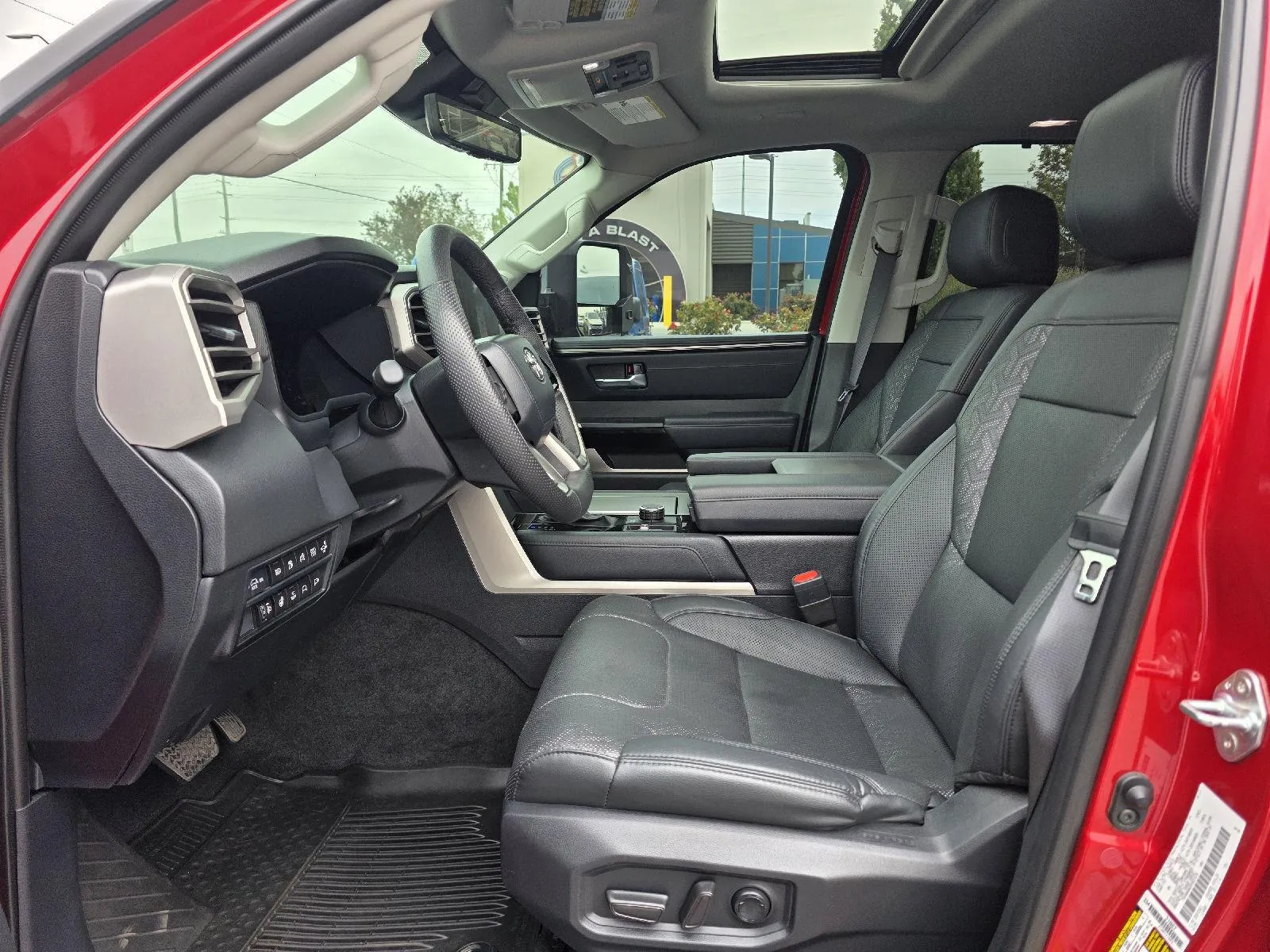 Toyota Sequoia photo 26