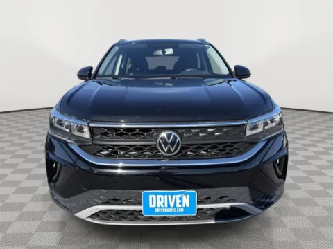 Photos of 2022 Volkswagen Taos SE for sale in Boise, ID at Driven