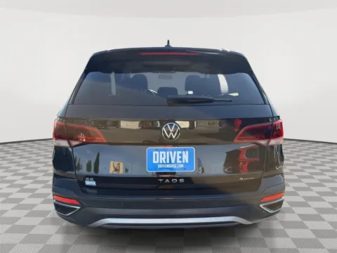 More photos of 2022 Volkswagen Taos SE at Driven, ID