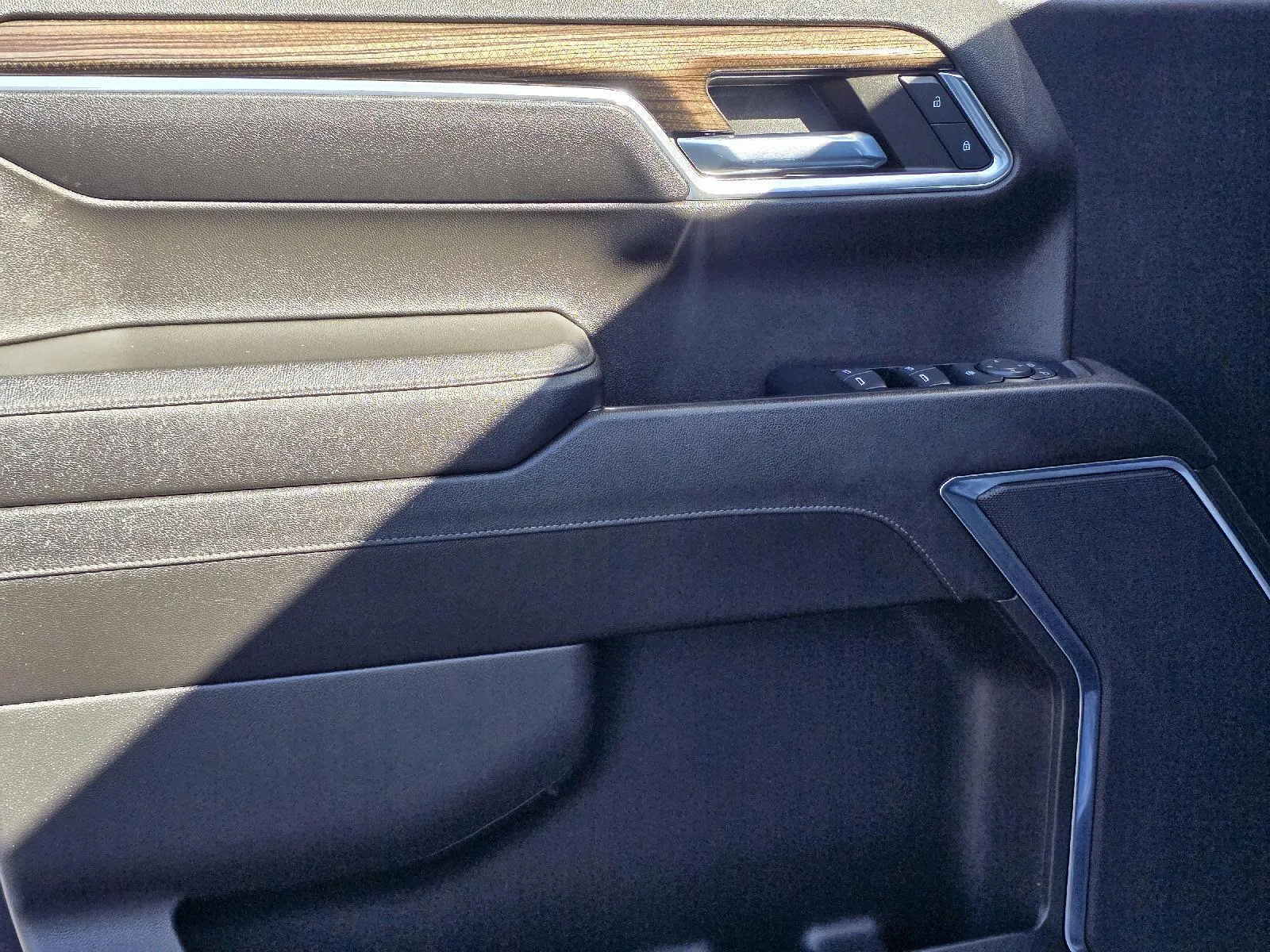 2023 Chevrolet Silverado 1500 LT Trail Boss - Photo 9