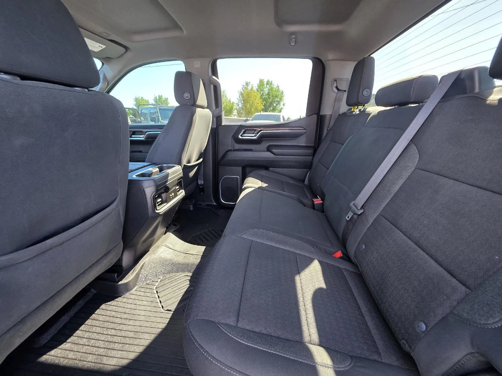 2023 Chevrolet Silverado 1500 LT Trail Boss - Photo 10