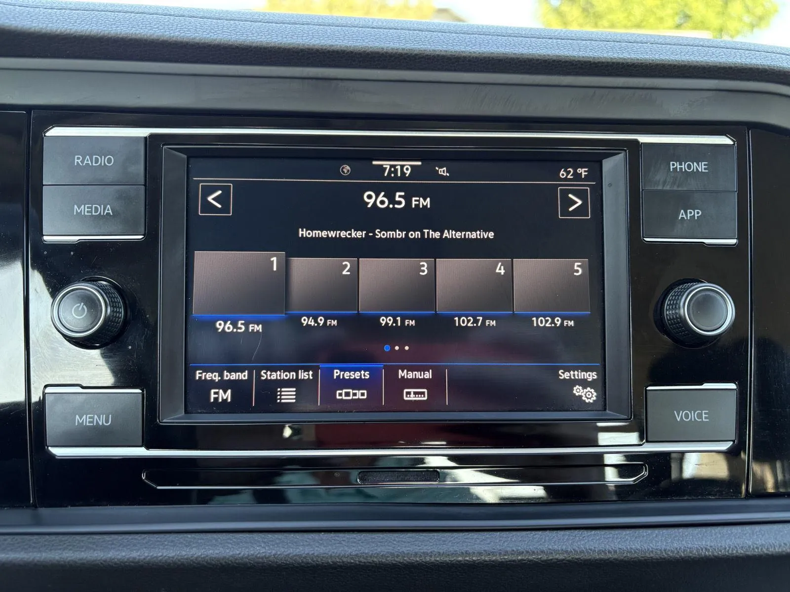 2024 Volkswagen Jetta S - Photo 13