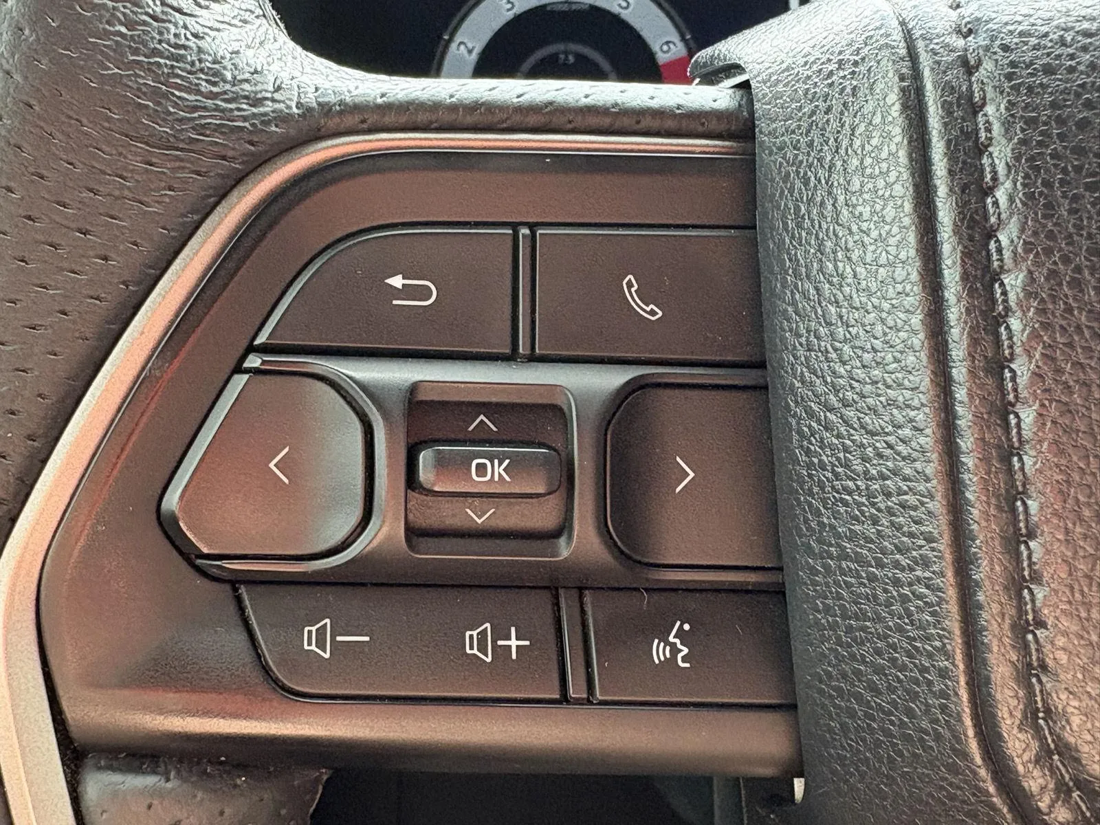 Toyota Tacoma photo 11