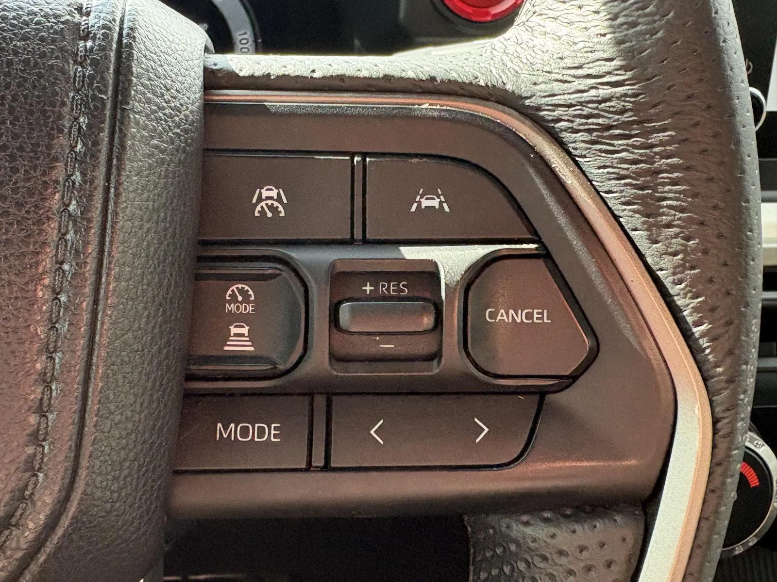 Toyota Tacoma photo 13