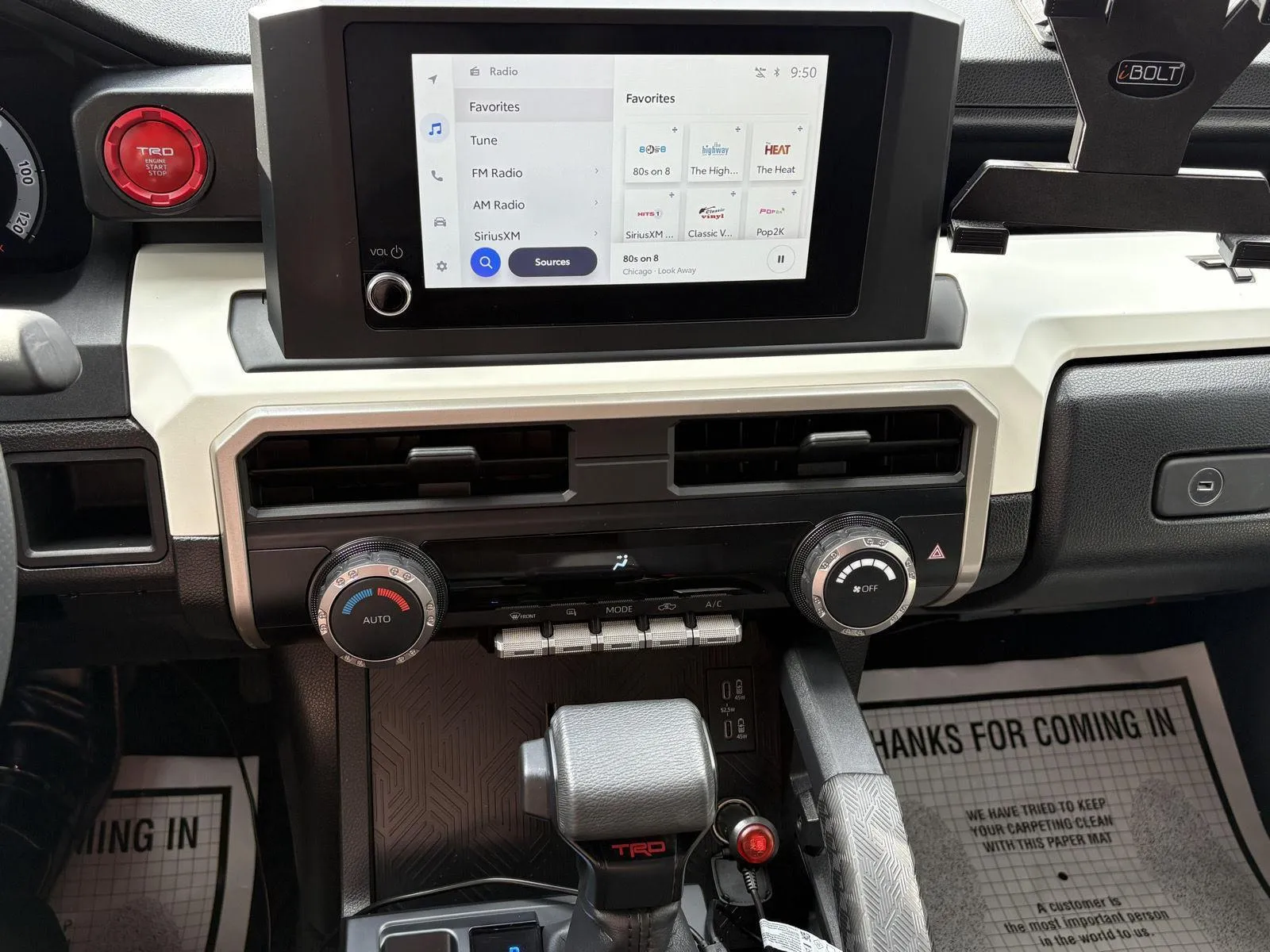 Toyota Tacoma photo 14