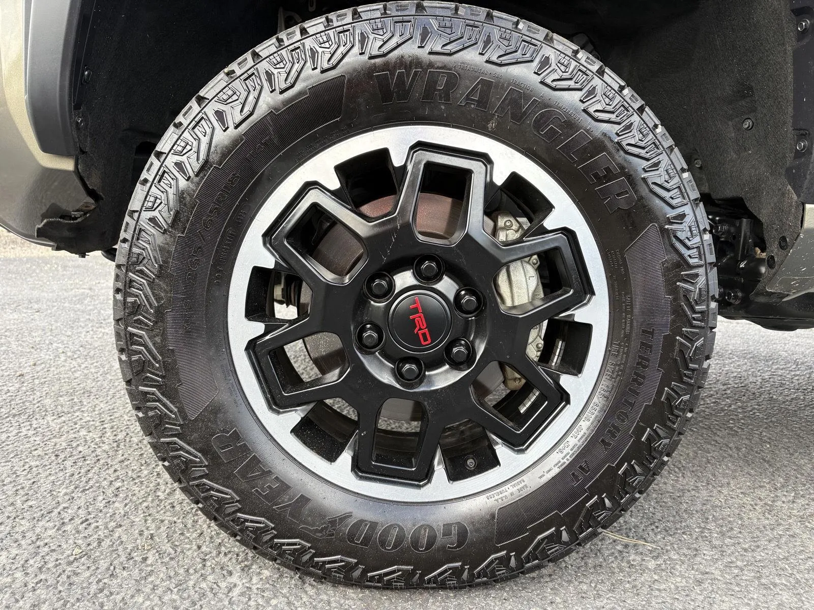 Toyota Tacoma photo 26