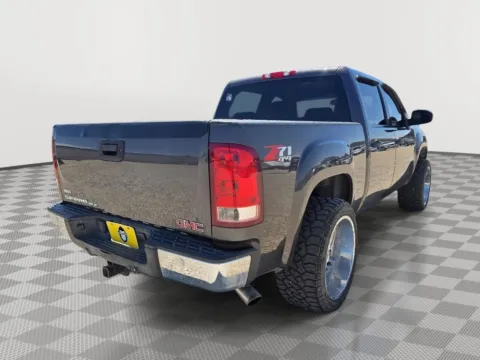 More photos of 2011 GMC Sierra 1500 SLE at Driven, ID
