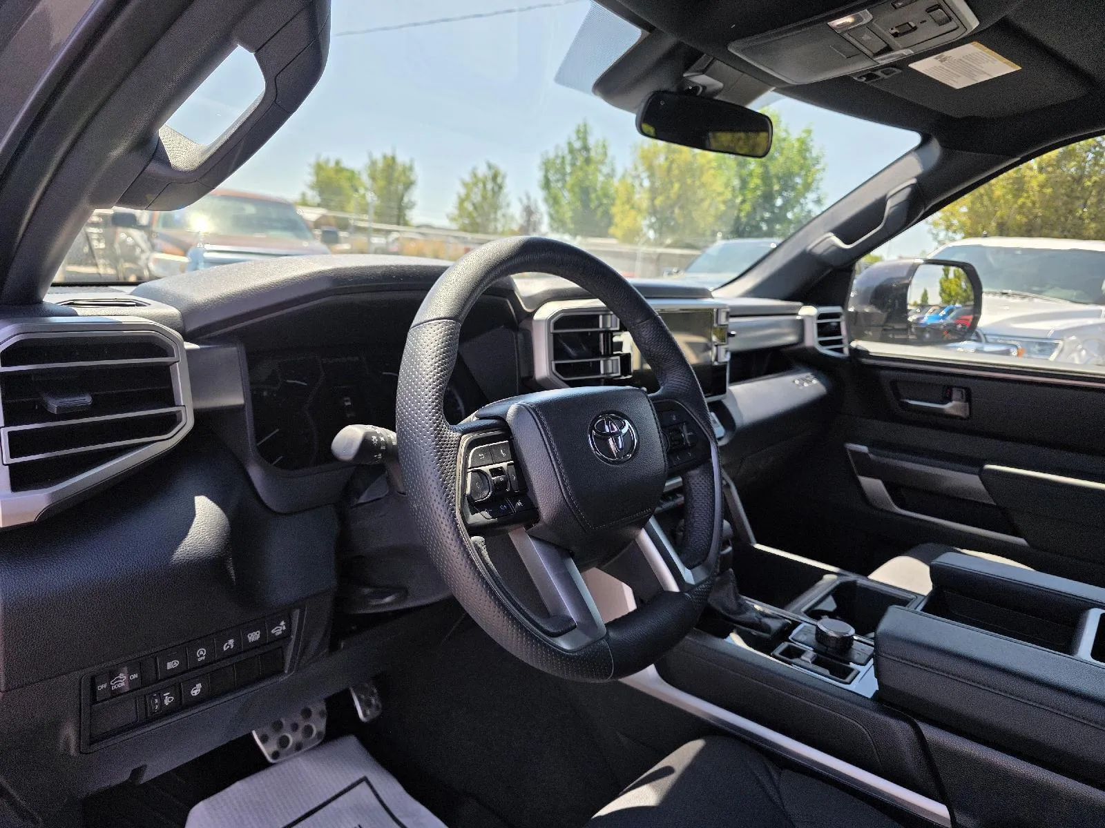 Toyota Tundra photo 8