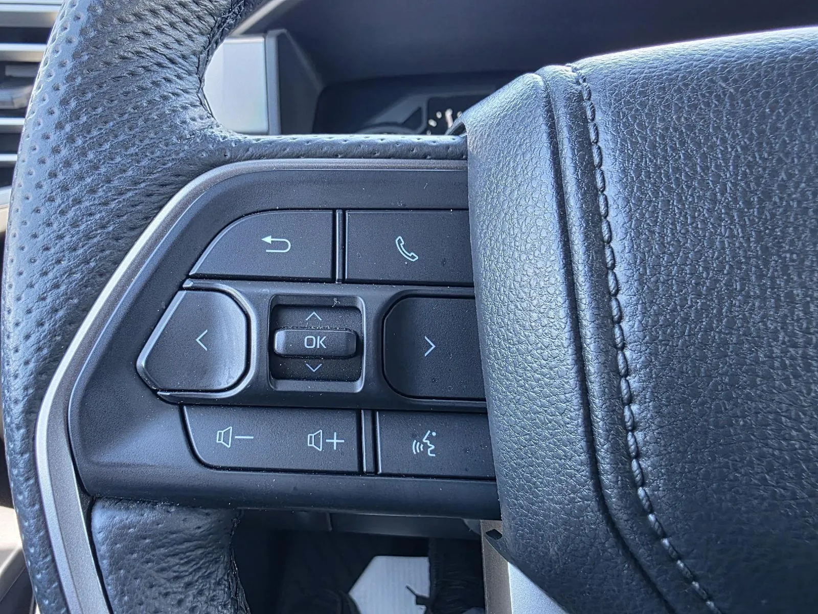 Toyota Tundra photo 16