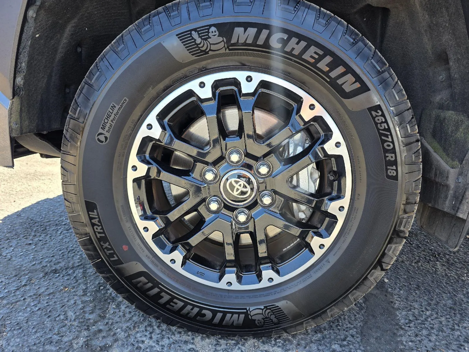 Toyota Tundra photo 23
