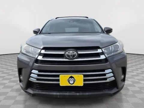 Photos of 2017 Toyota Highlander Limited Platinum for sale in Boise, ID at Driven