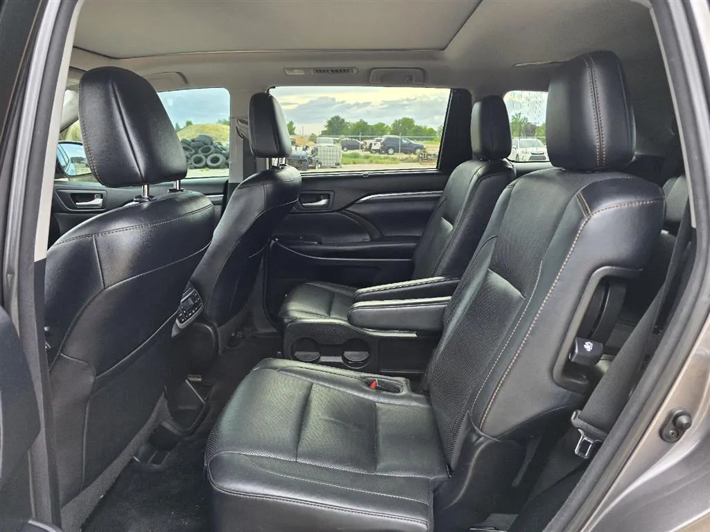 2017 Toyota Highlander Limited Platinum - Photo 10