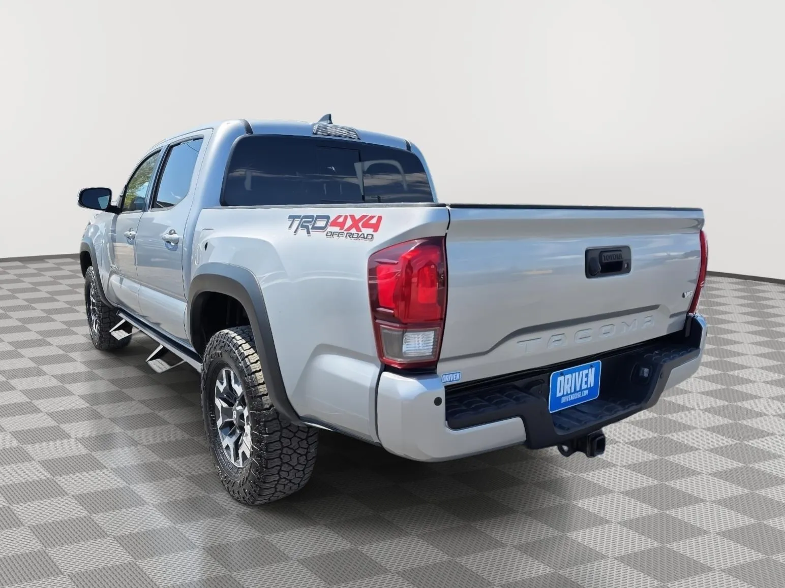 Toyota Tacoma photo 6