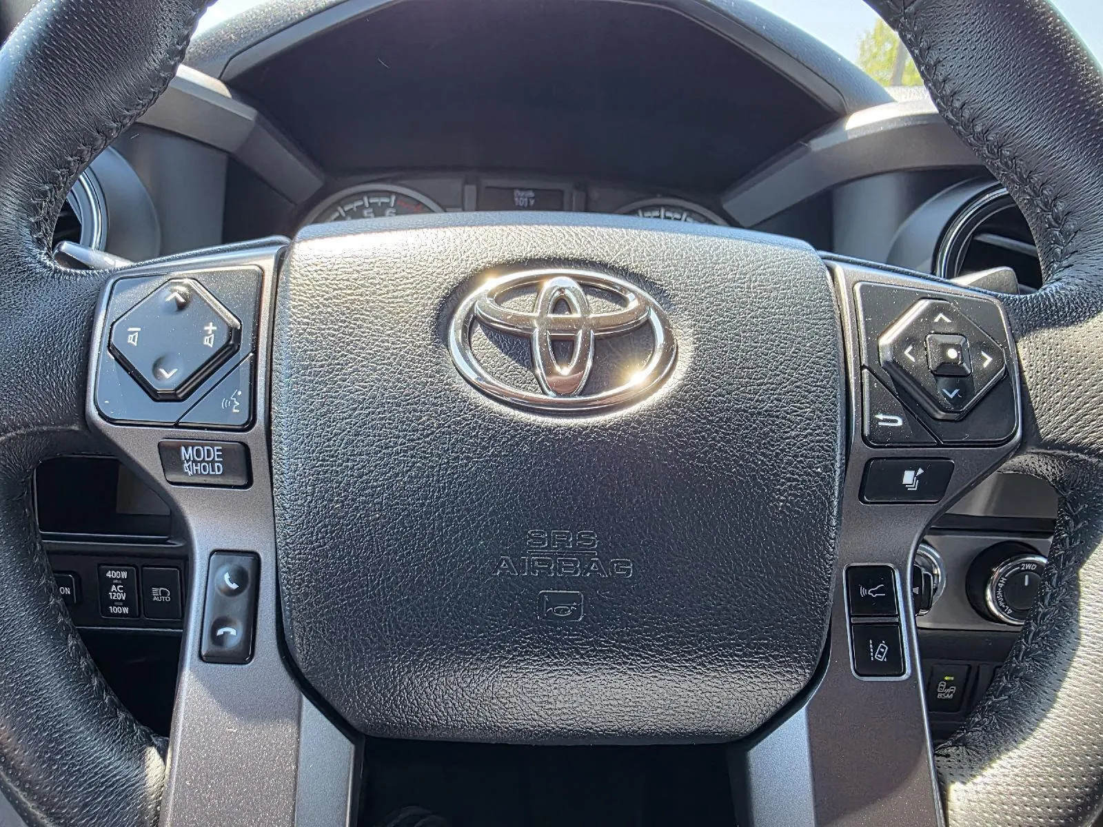 Toyota Tacoma photo 13