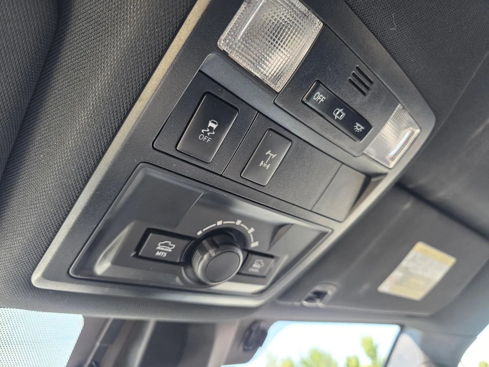 Toyota Tacoma photo 16