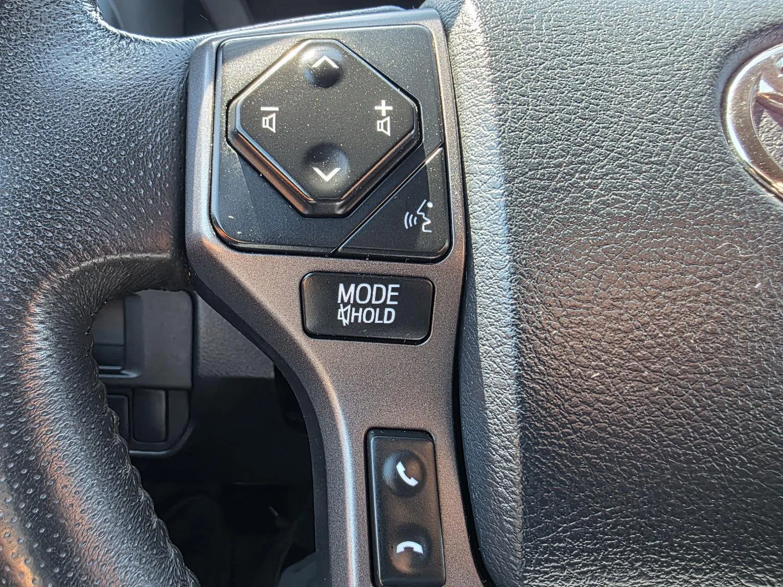 Toyota Tacoma photo 19