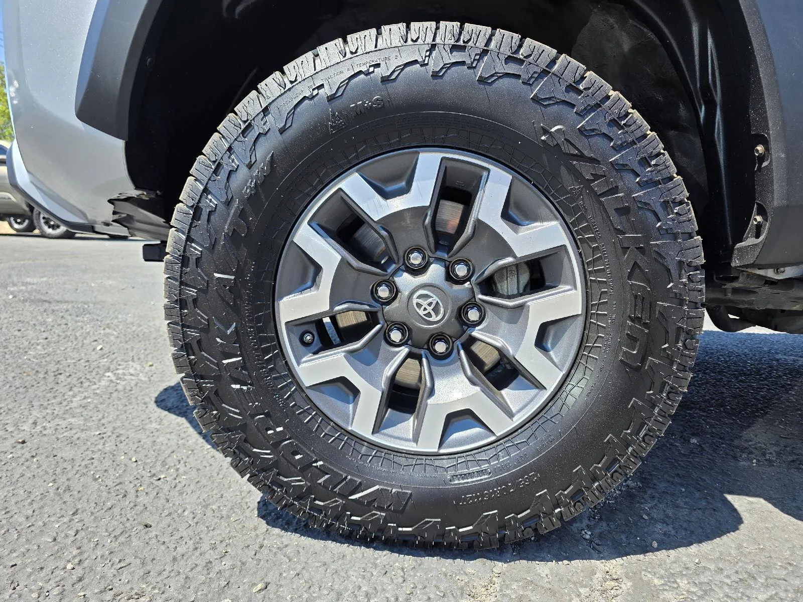 Toyota Tacoma photo 21