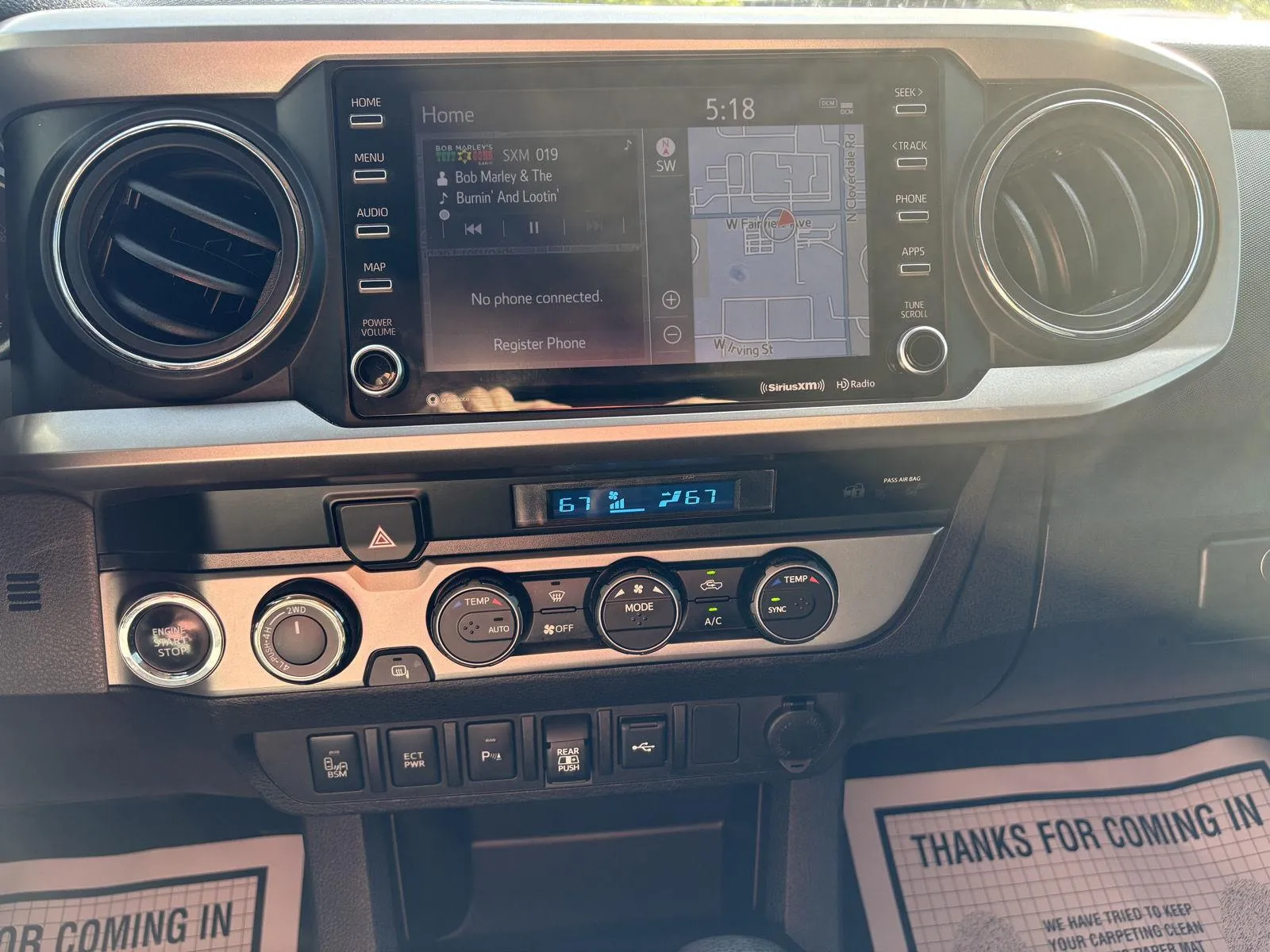 Toyota Tacoma photo 16