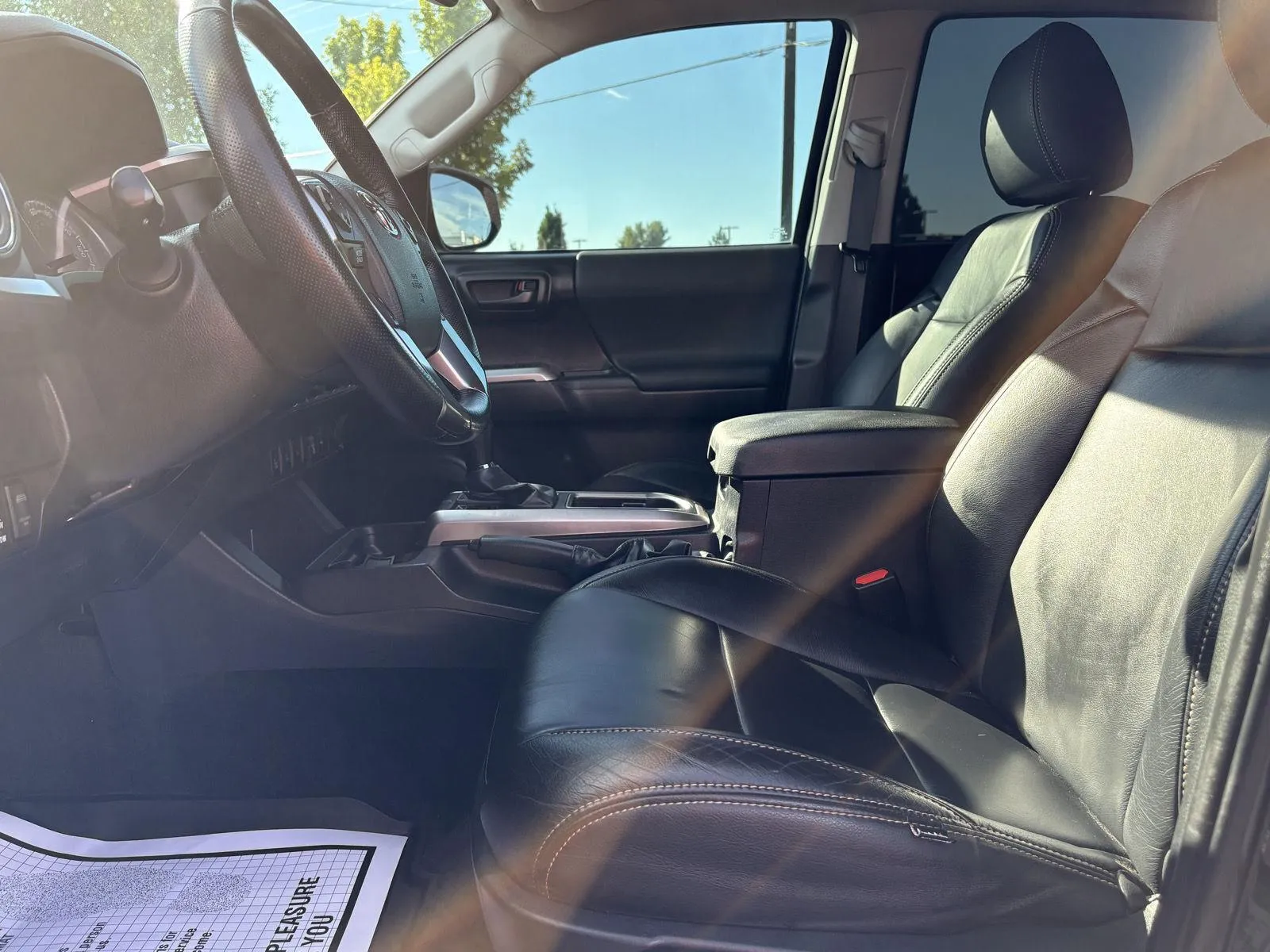 Toyota Tacoma photo 21