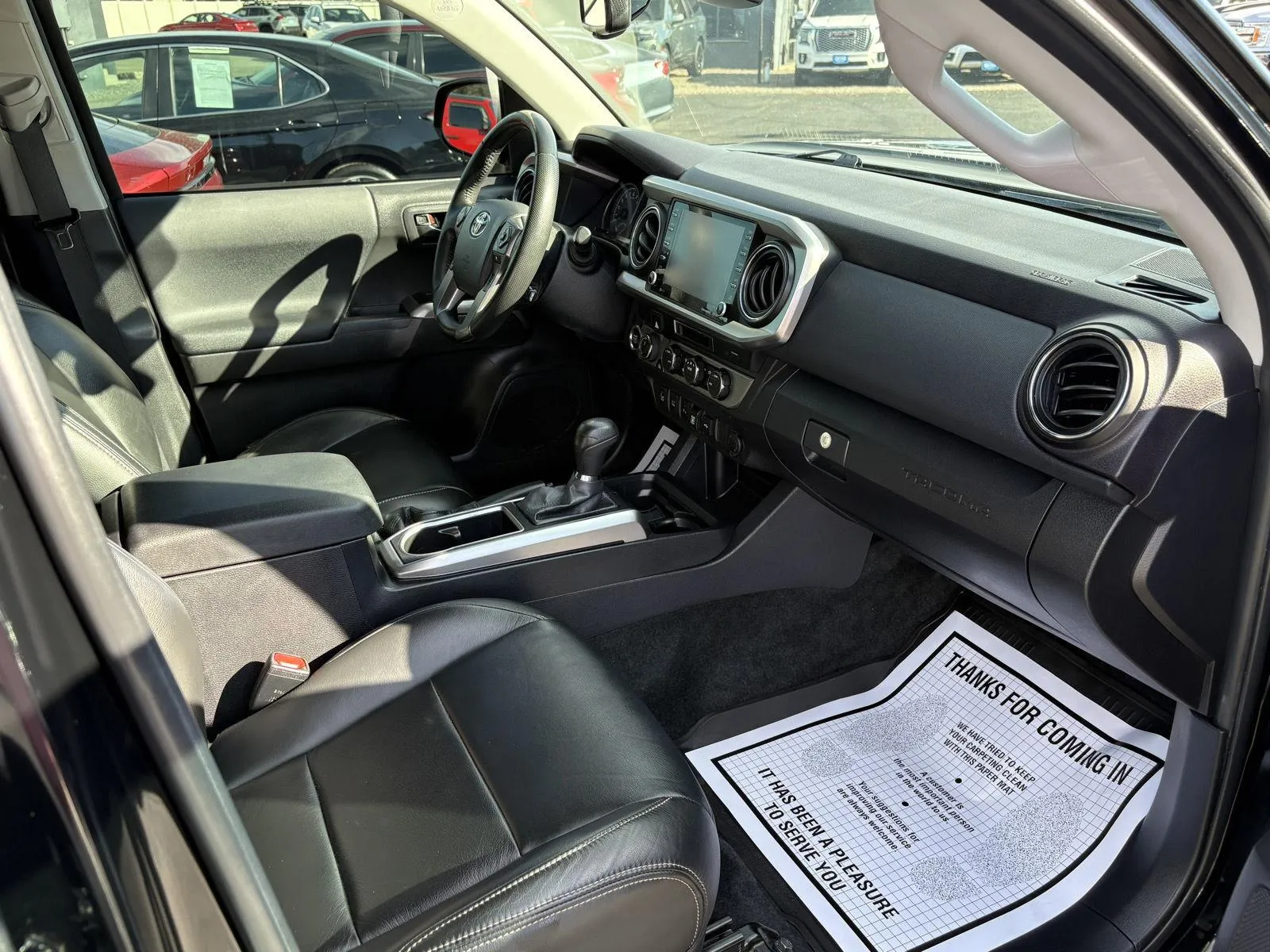 Toyota Tacoma photo 27