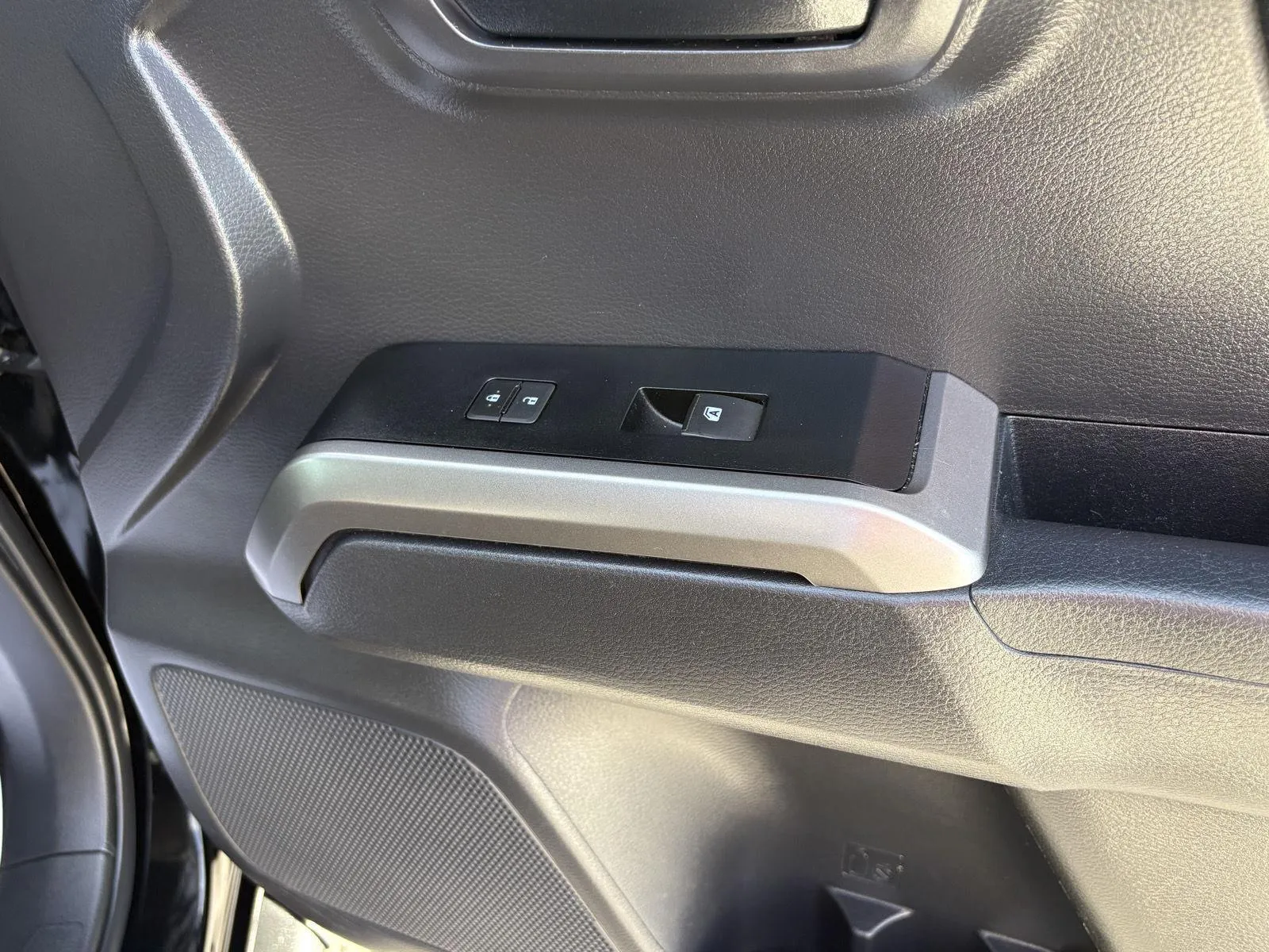Toyota Tacoma photo 28